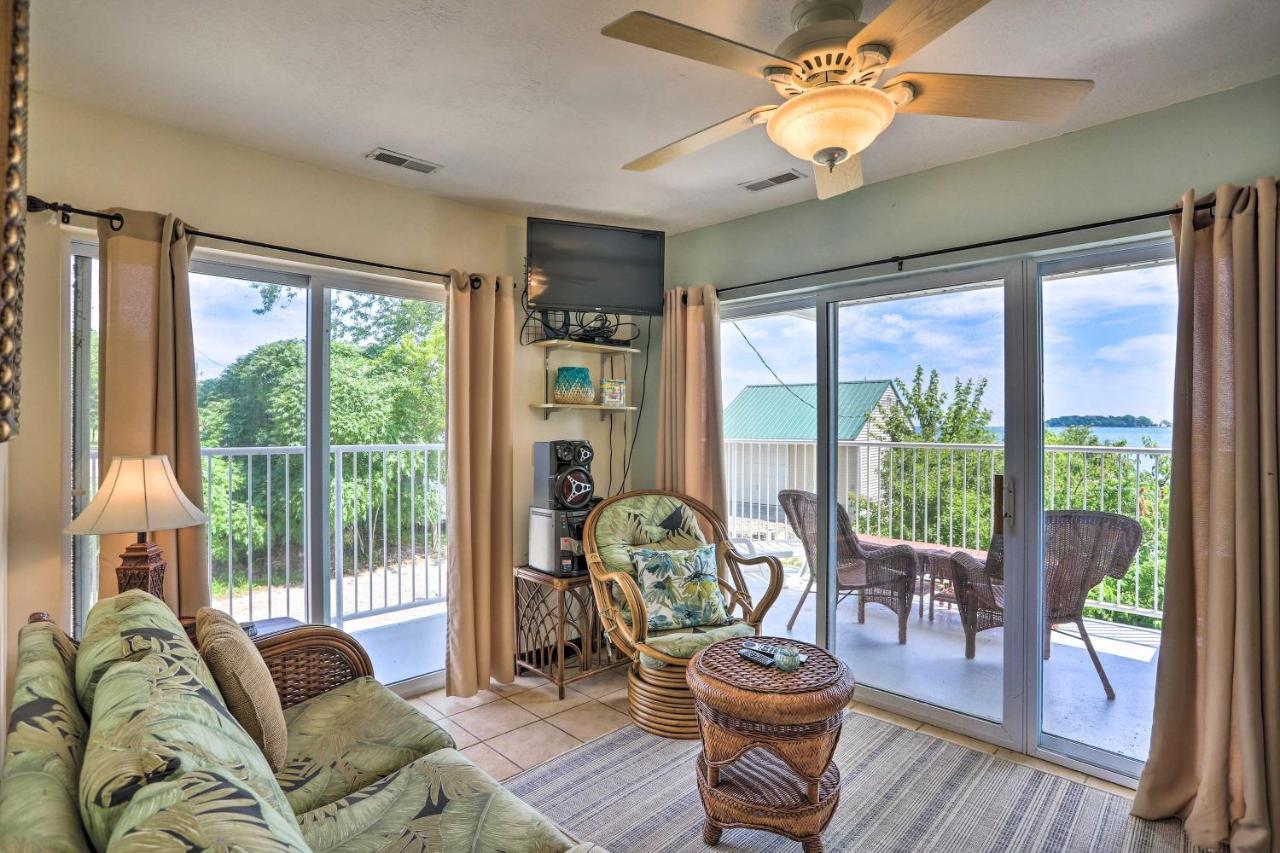풋인베이 Waterfront Bass Island Retreat With Balcony And Tv 아파트 외부 사진