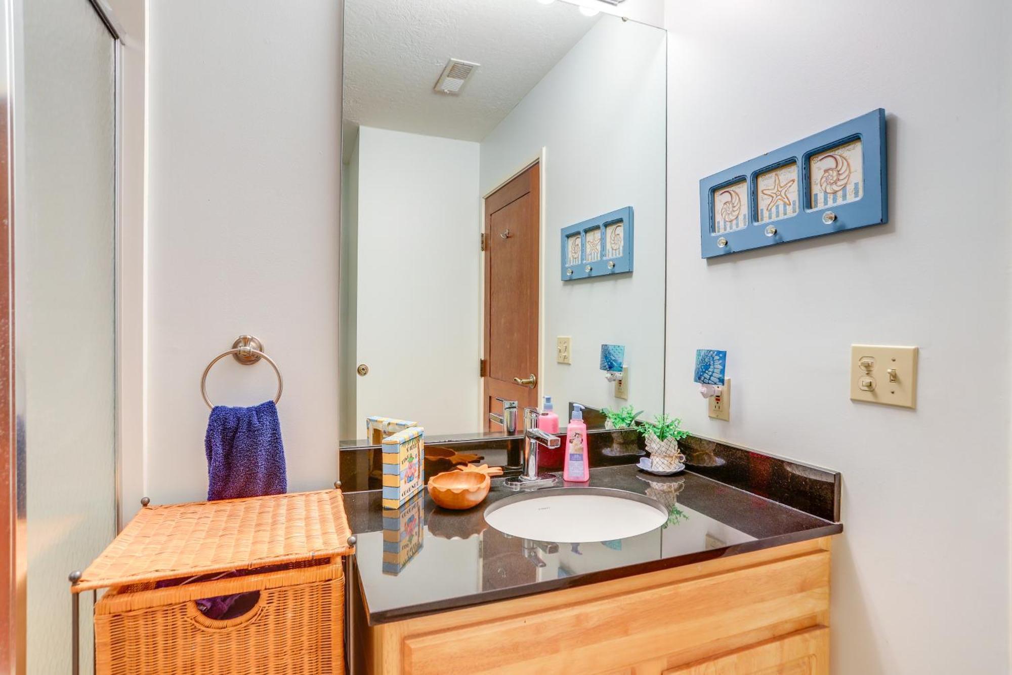 풋인베이 Waterfront Bass Island Retreat With Balcony And Tv 아파트 외부 사진